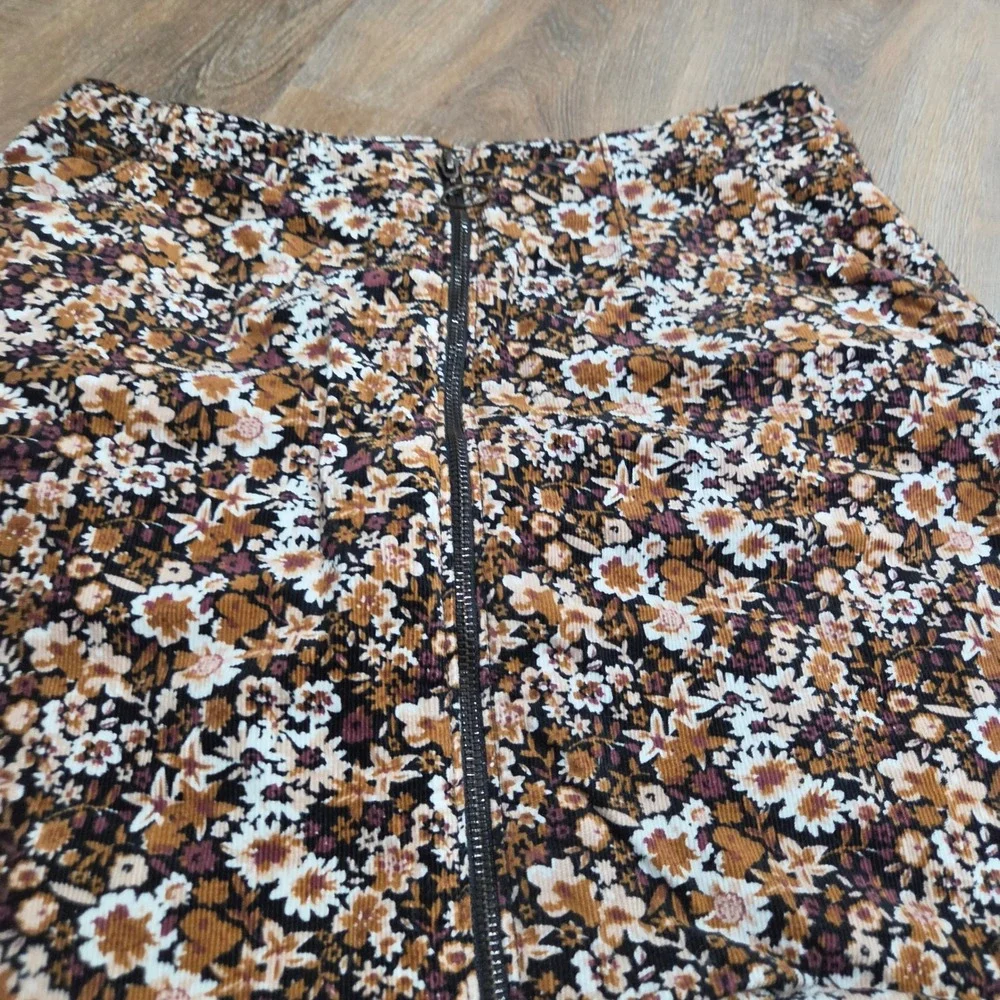 Arizona Jean Co Floral Corduroy Mini Skirt Front Zip Brown Tan Size 11